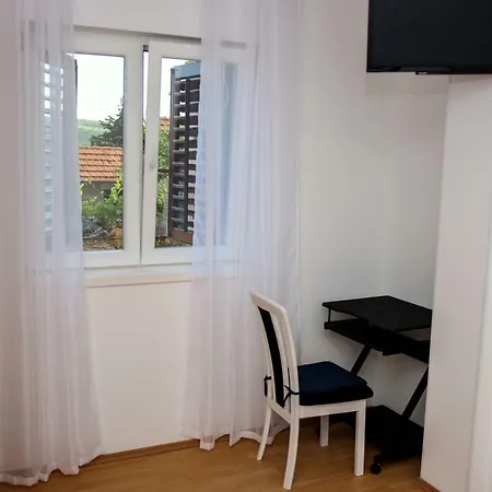 Apartment Nakic Vrpolje Exterior foto